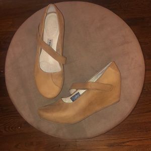 Tsubo suede wedge heel